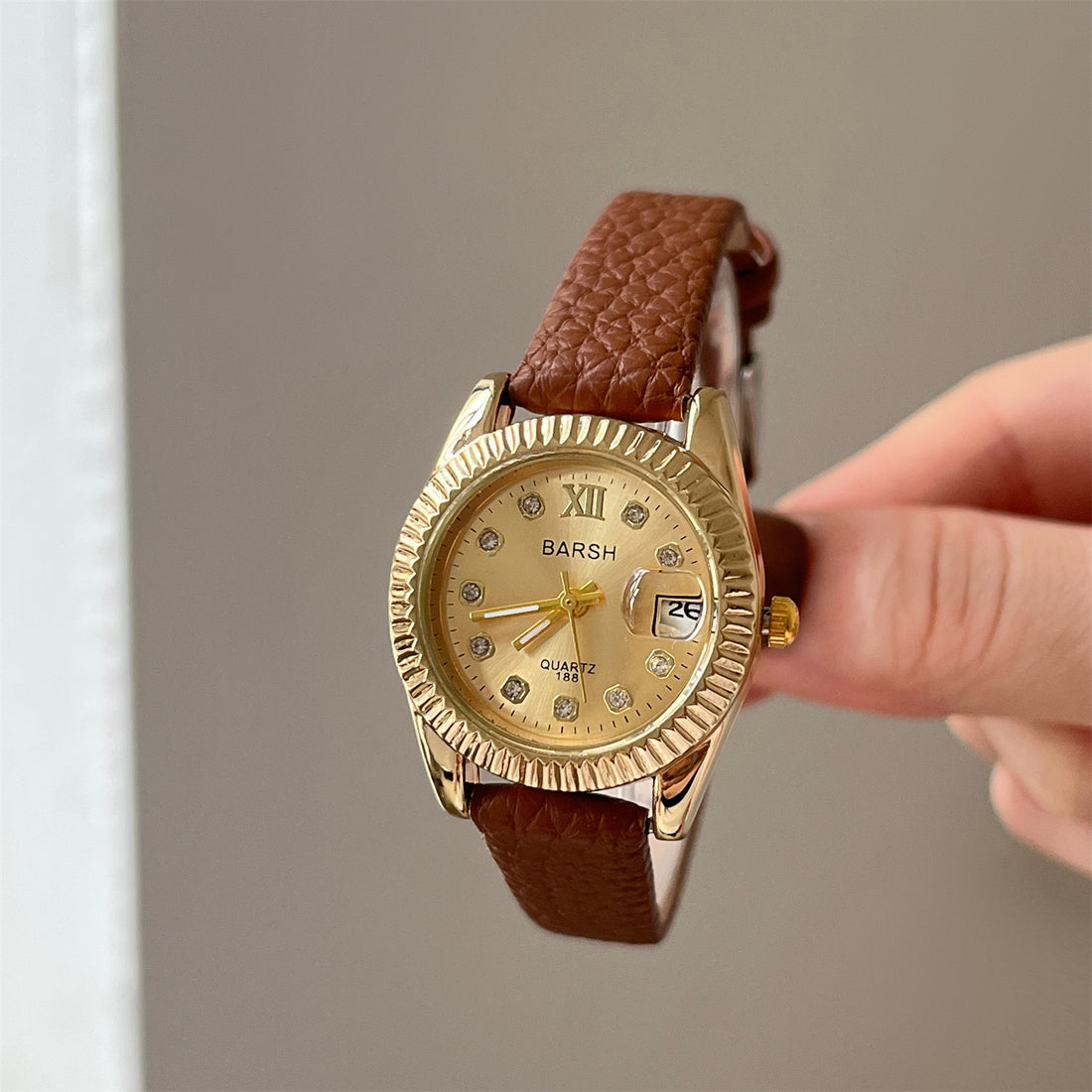 Oumou Retro Convex Watch [N39GH2NC]