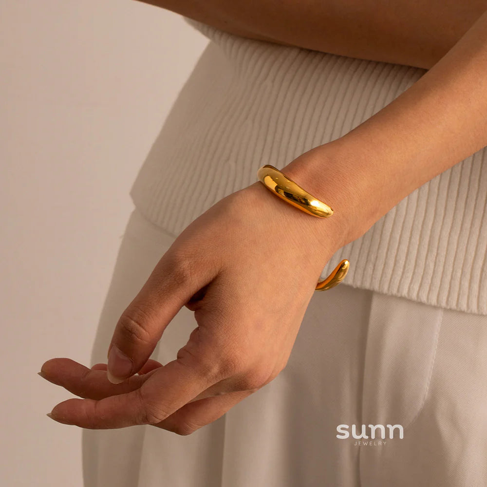 Owen Irregular Gold Bangle