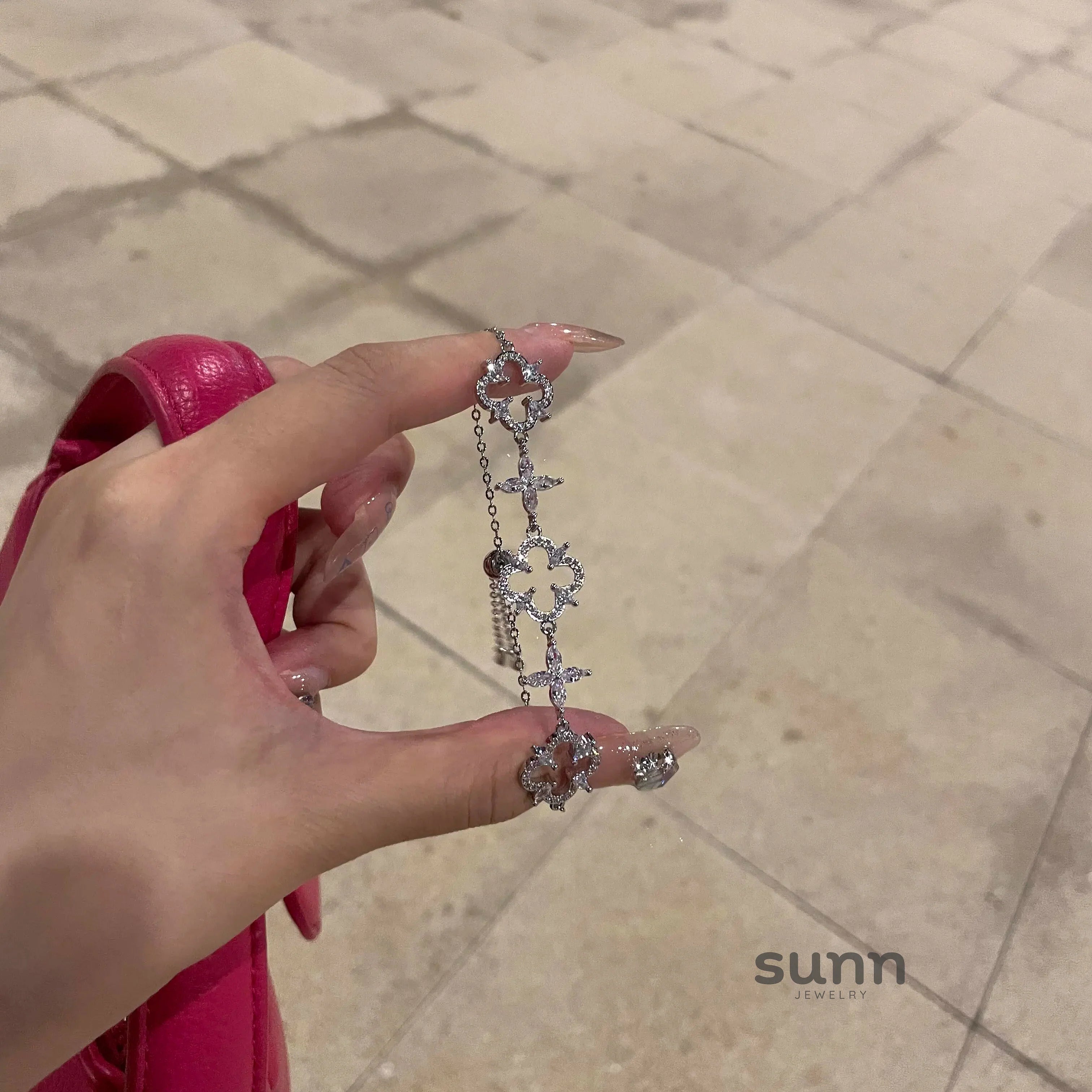 Paetyn Sparkling Clover Bracelet
