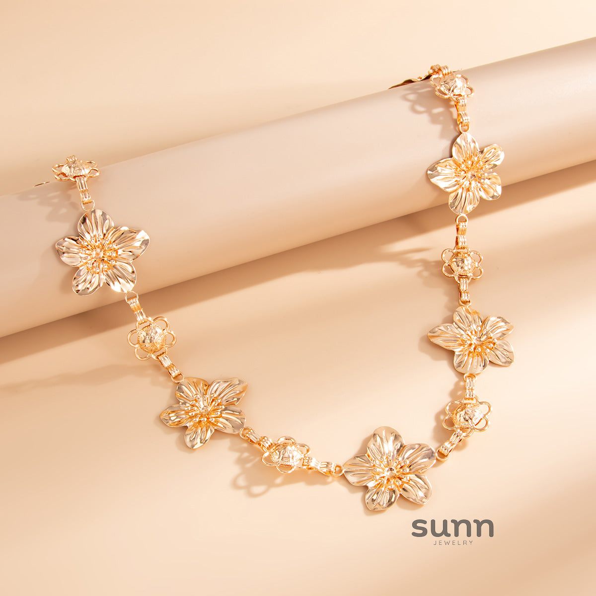 Paislee Retro Golden Bloom Body Chain [NXZ4CBIX]
