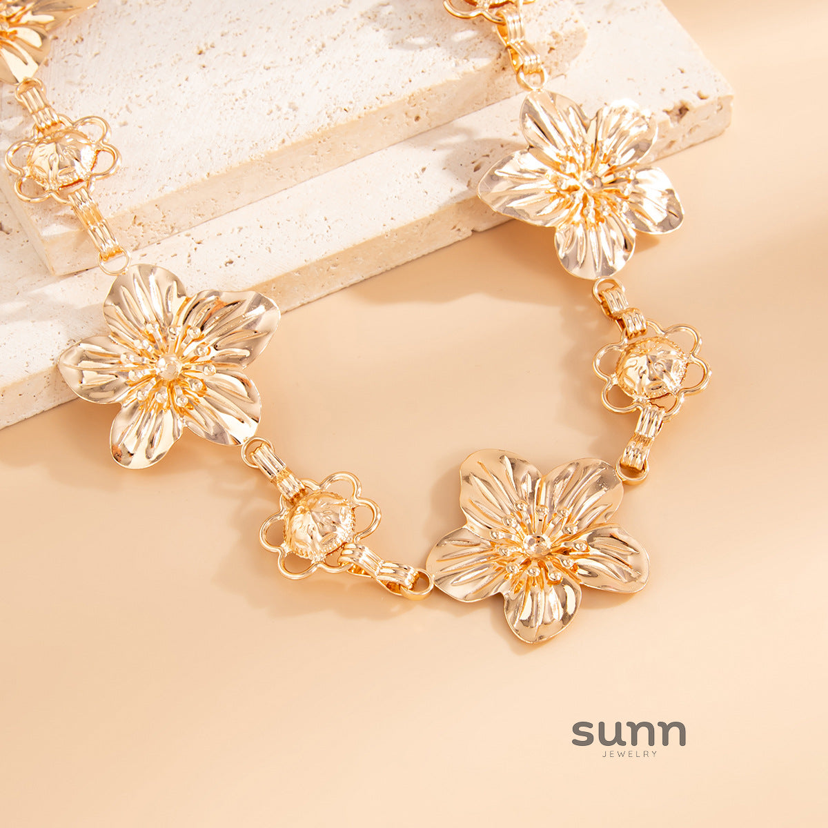 Paislee Retro Golden Bloom Body Chain [51X48E10]