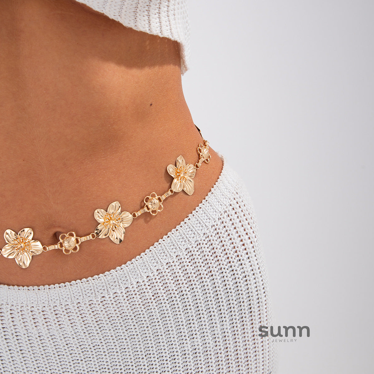 Paislee Retro Golden Bloom Body Chain [FIDNHZ6S]