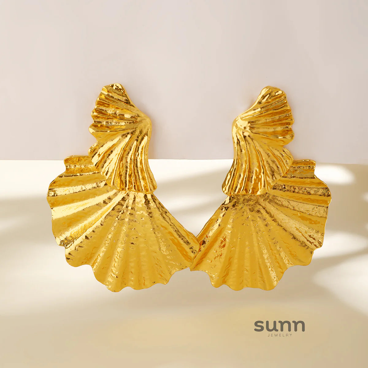 Paislyn Geometric Fan Studs