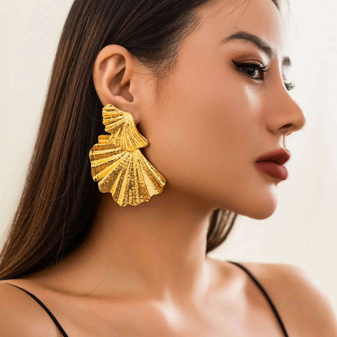 Paislyn Geometric Fan Studs