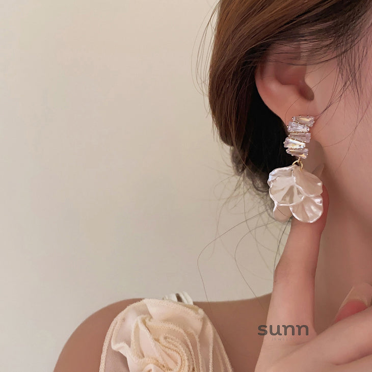 Paislynn Ethereal Bloom Earrings [6RQFZMT3]