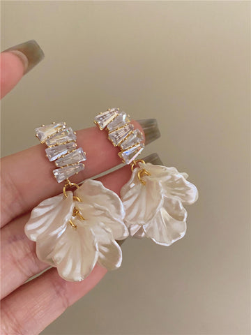 Paislynn Ethereal Bloom Earrings [FDGUQPA7]