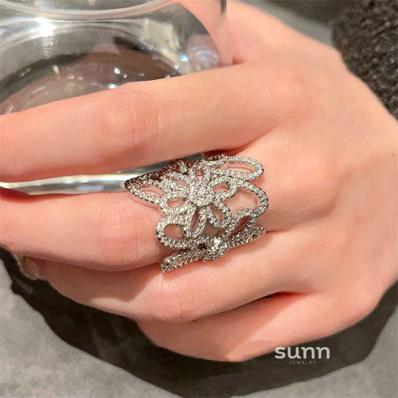 Paislynn Zircon Pearl Ring [49V8BE1X]