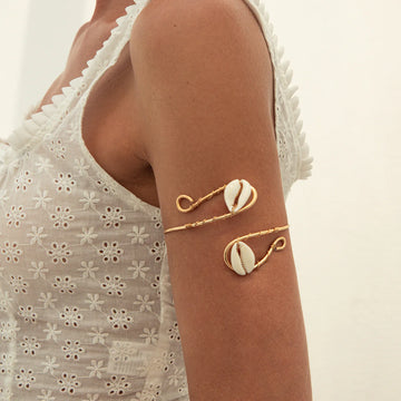 Paisyn Gold Shell Arm Cuff
