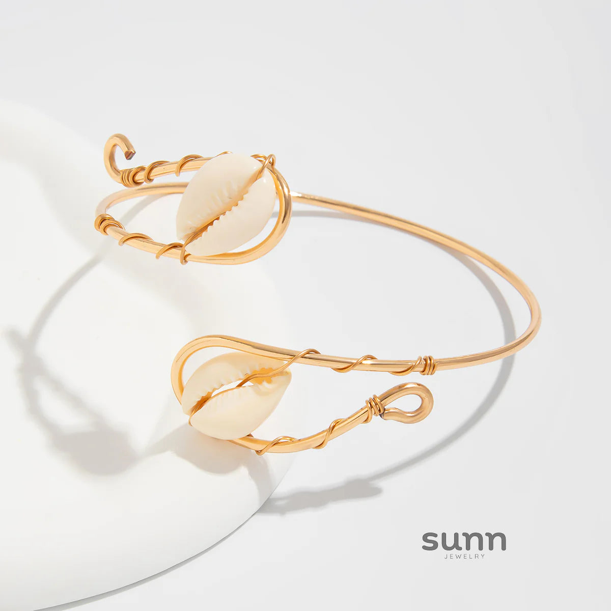 Paisyn Gold Shell Arm Cuff