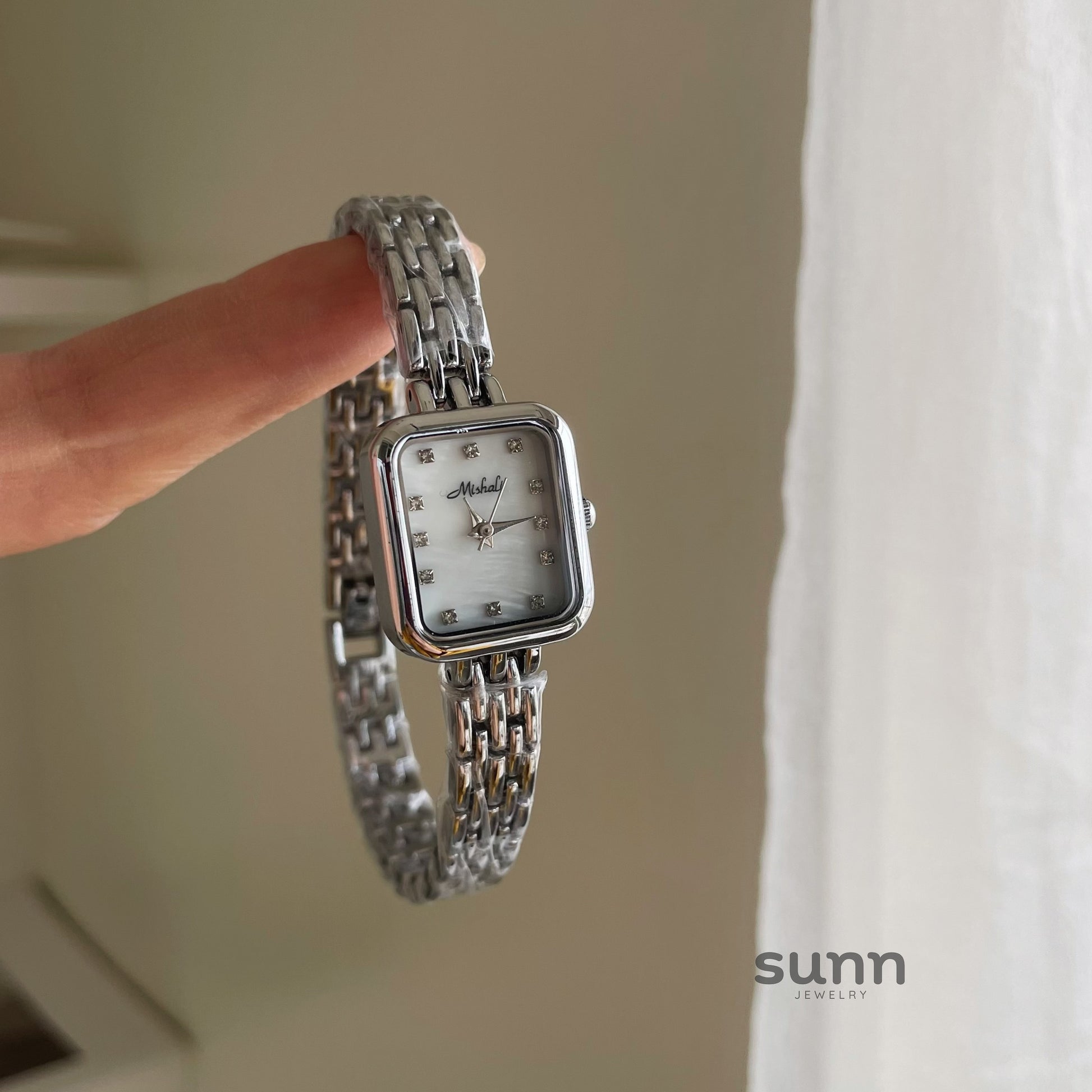 Parisa Delicate Square Watch [D4R1T6NN]