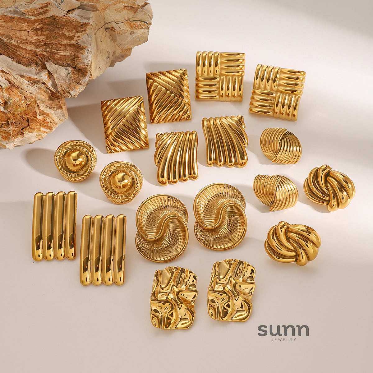 Parisa Geometric Stud Earrings [03DKWV8B]