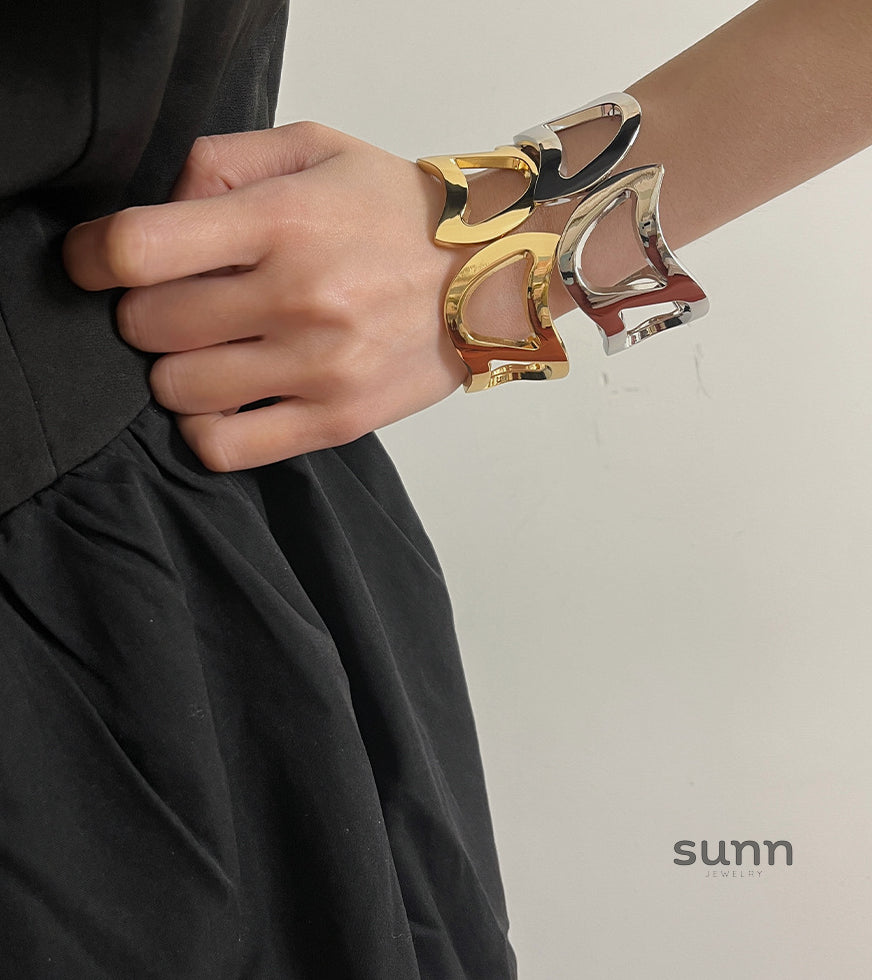 Parris Wide Cuff Bracelet [OX3Y4UX8]