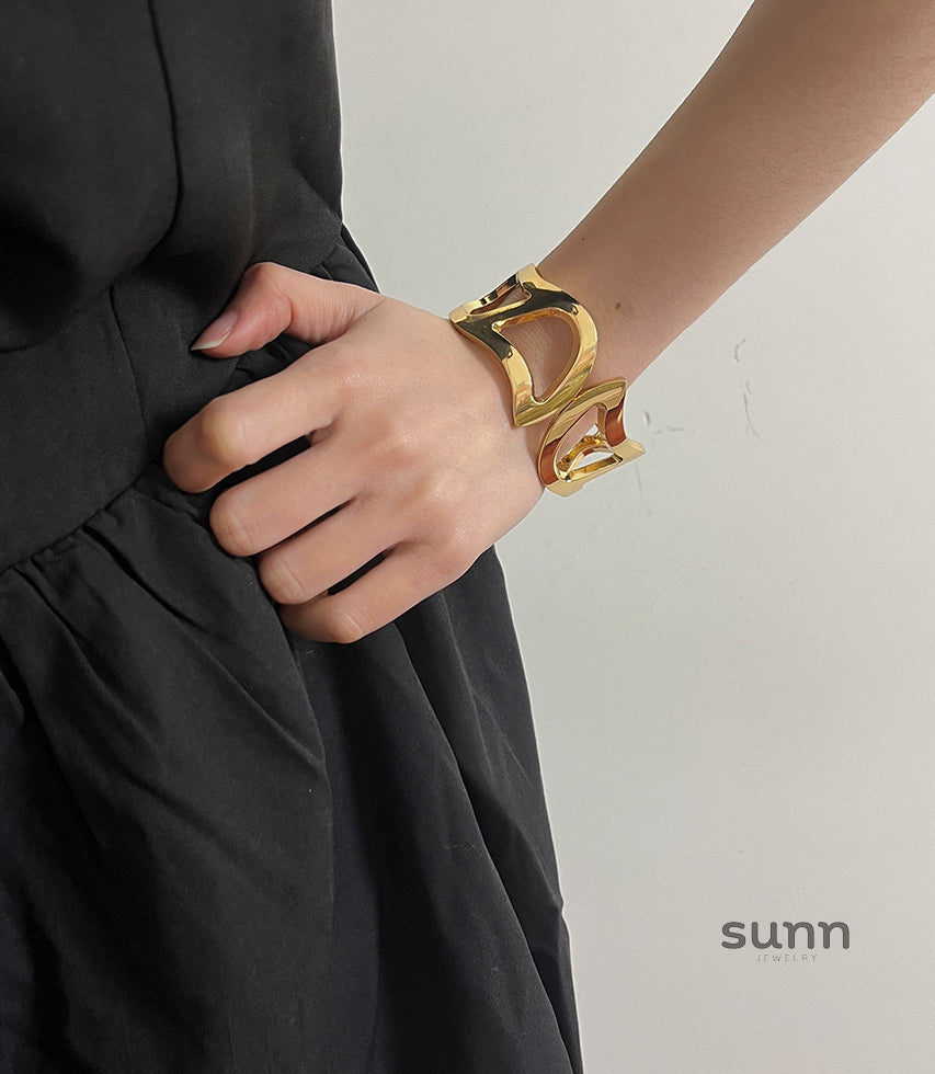 Parris Wide Cuff Bracelet [TIFL5BYI]