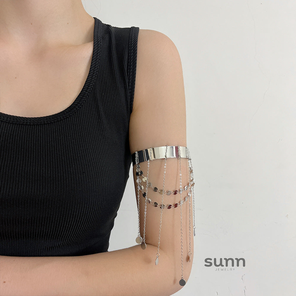 Paulina Disc Tassel Cuff [X56DT5CZ]