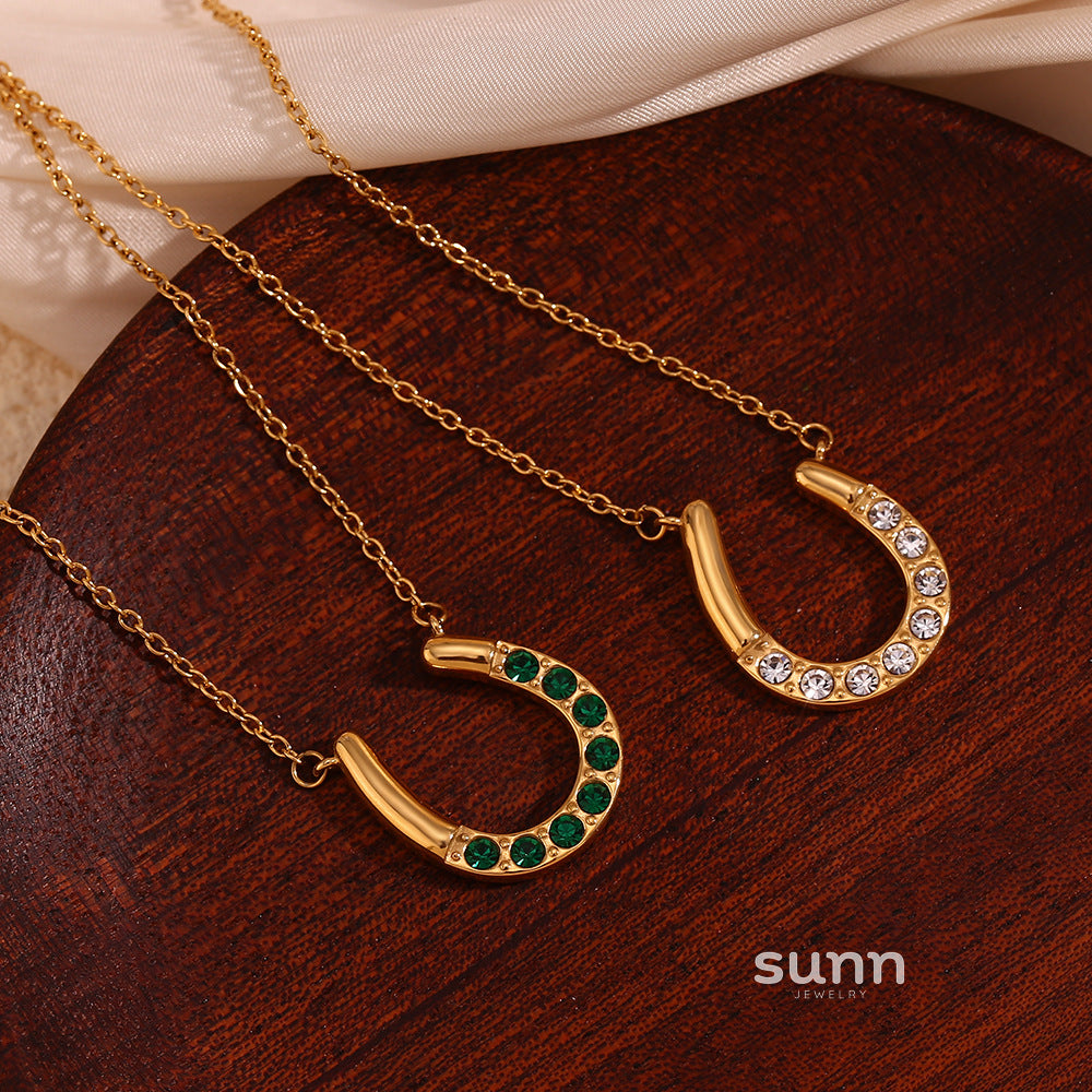 Pennelope Horseshoe Diamond Necklace [E8W9ZXG9]