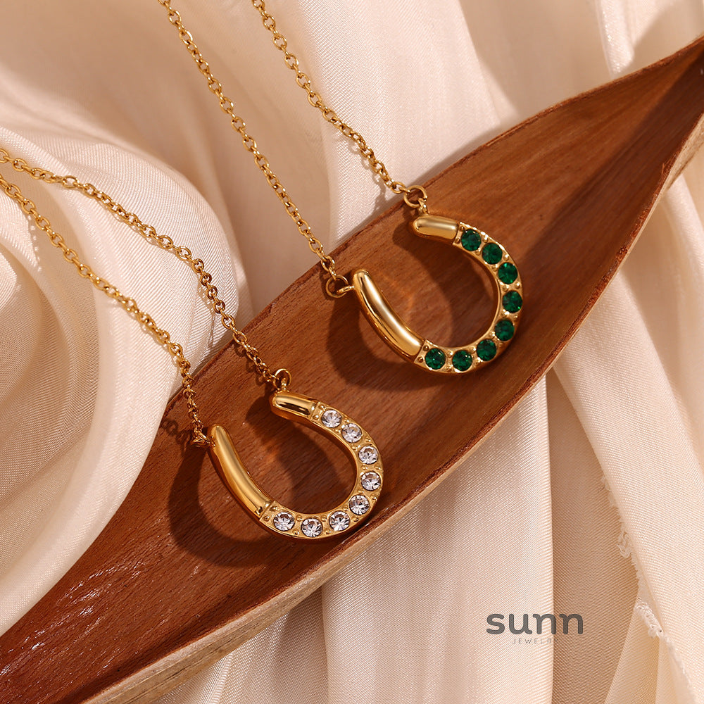 Pennelope Horseshoe Diamond Necklace [VYIGQX82]