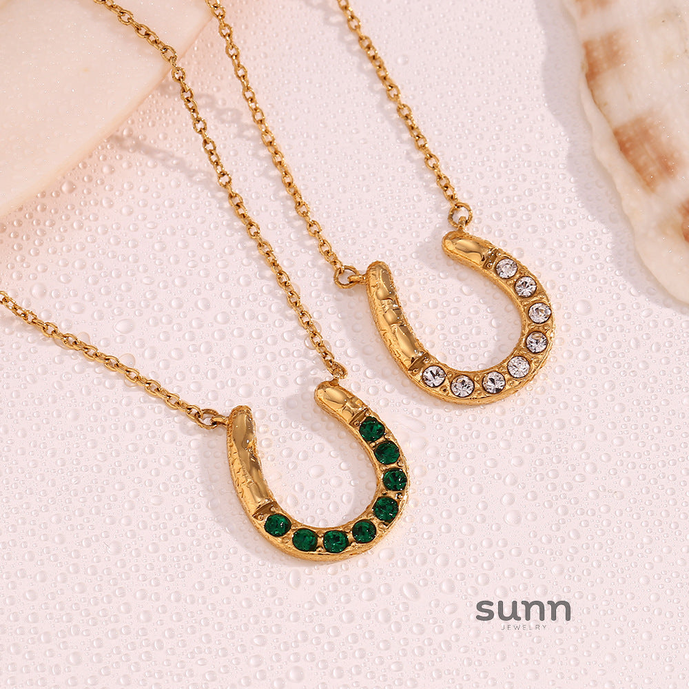 Pennelope Horseshoe Diamond Necklace [RGS3PR53]