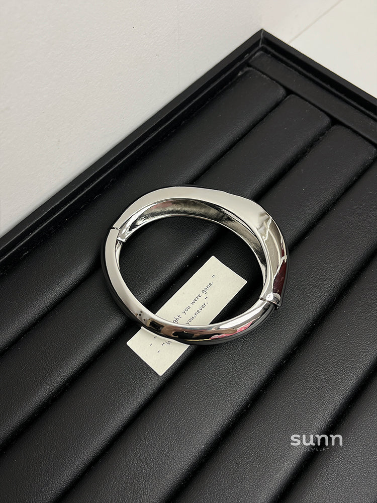 Perel Modern Cuff Bracelet [ZCFPH5S6]