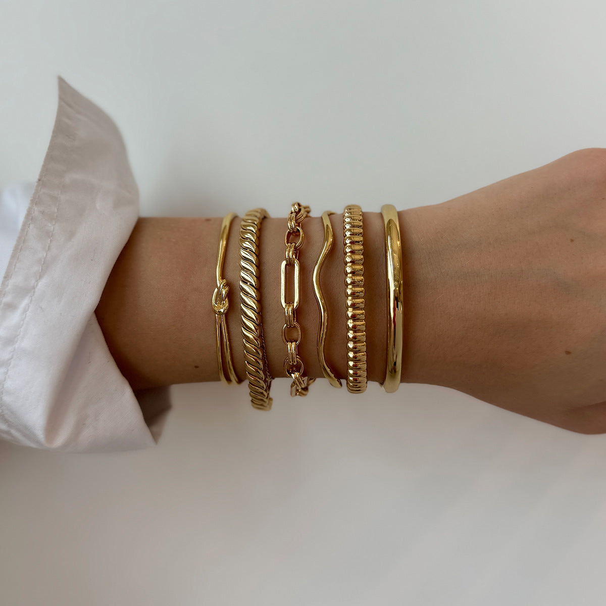 Peri Sleek Oval Bracelet [D3A92JQ2]