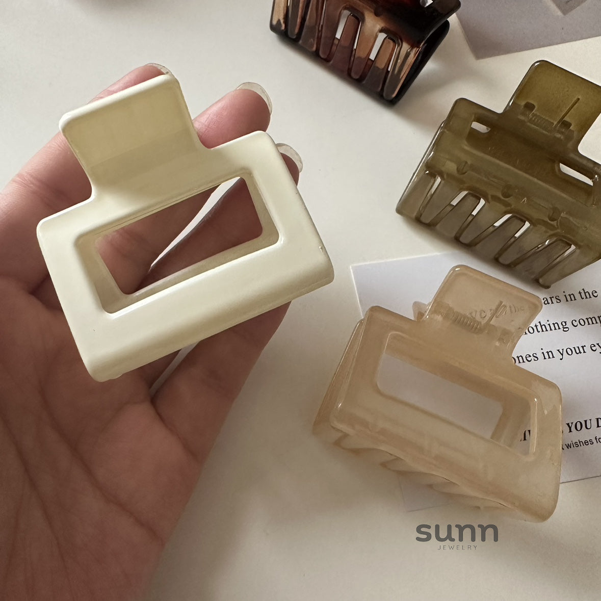 Perri Jelly Claw Clip [ZCM4KWNR]