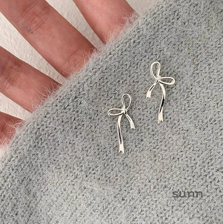 Perry Delicate Bowknot Studs