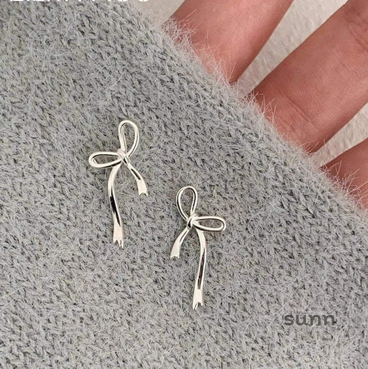 Perry Delicate Bowknot Studs