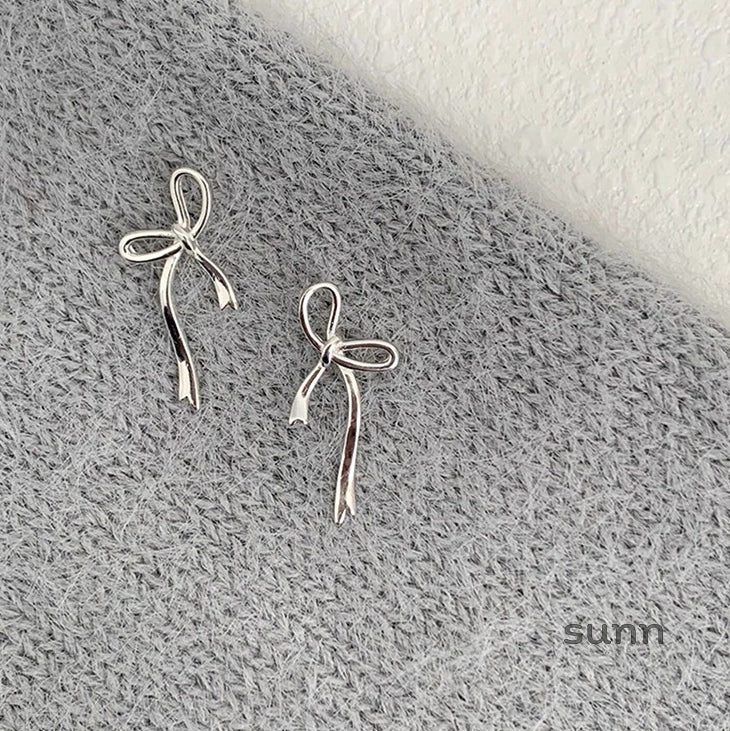 Perry Delicate Bowknot Studs
