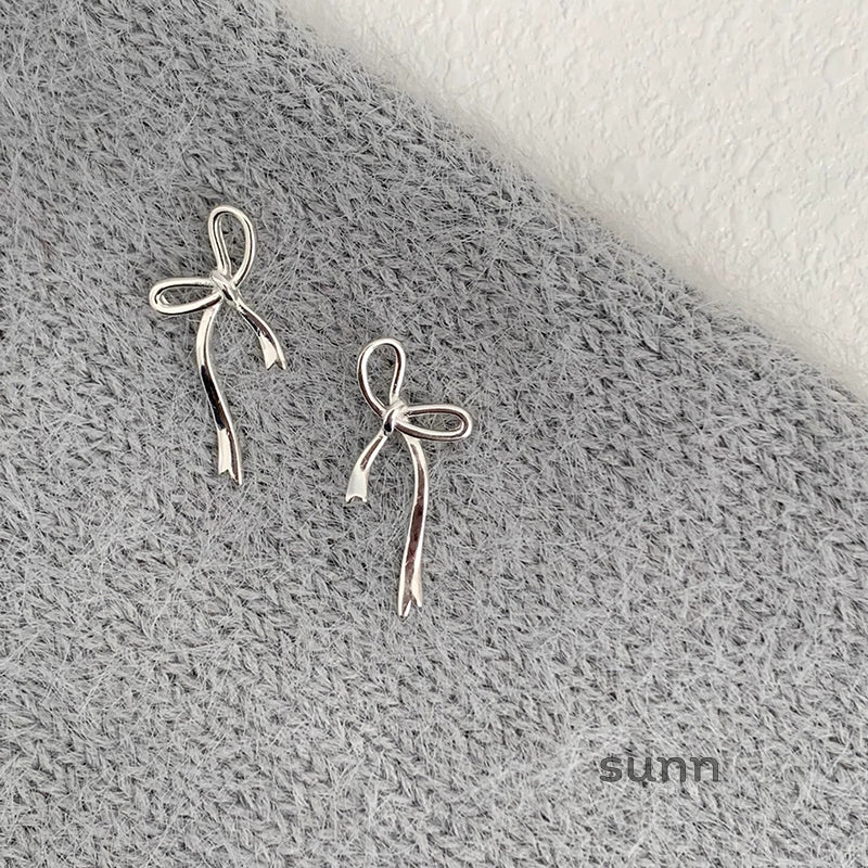 Perry Delicate Bowknot Studs