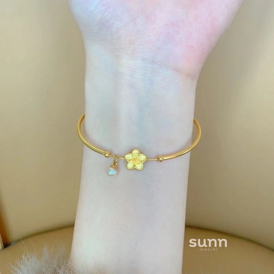 Pessy Pearl Blossom Star Bracelet