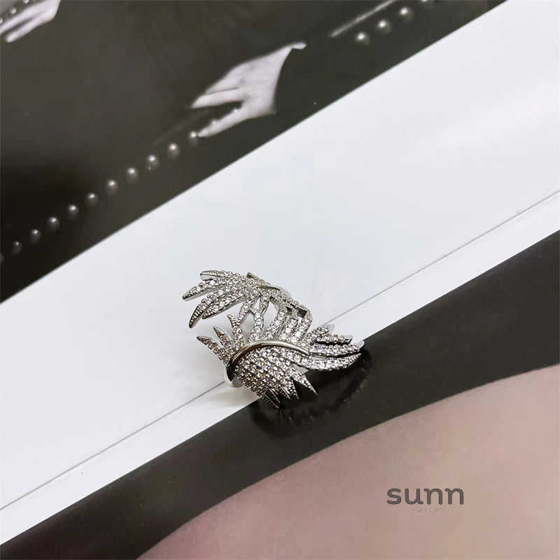 Pilar Zircon Feather Ring