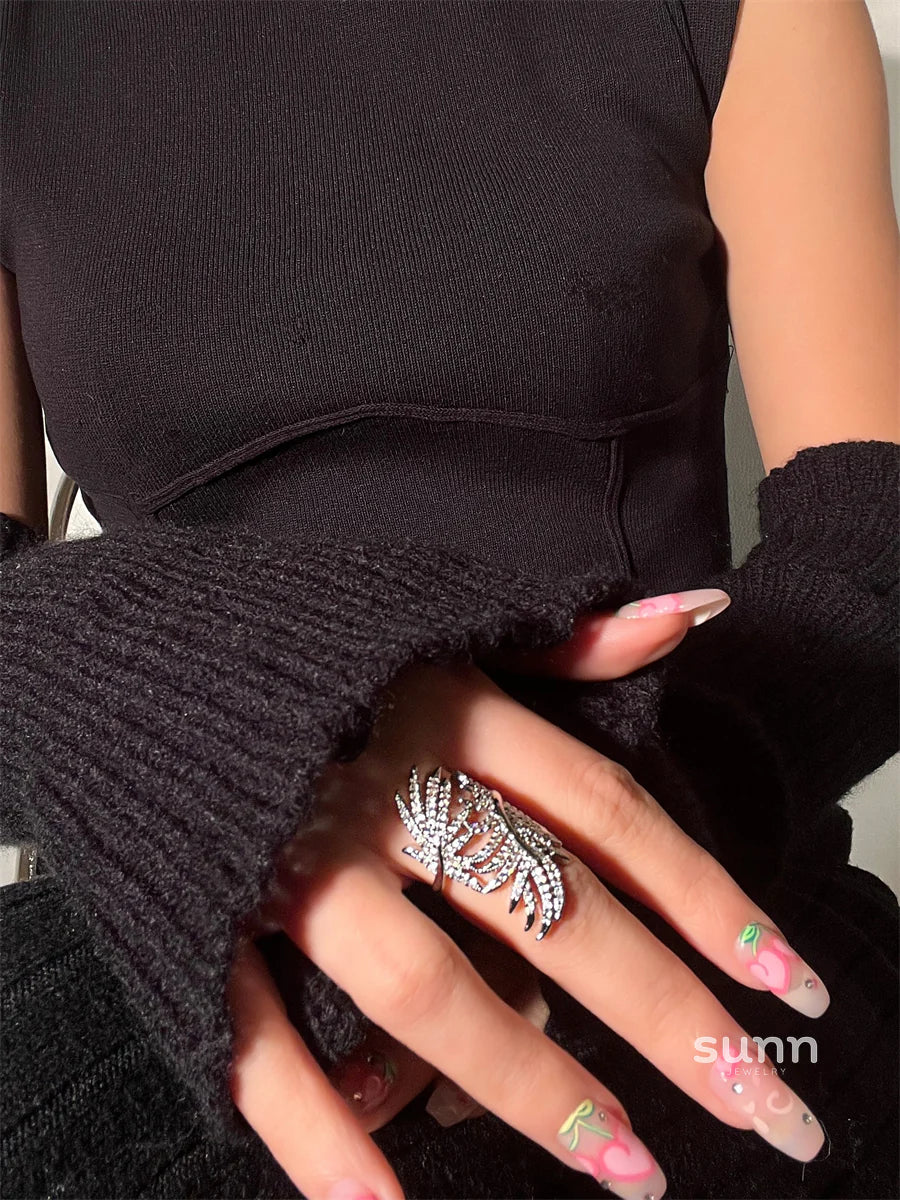 Pilar Zircon Feather Ring