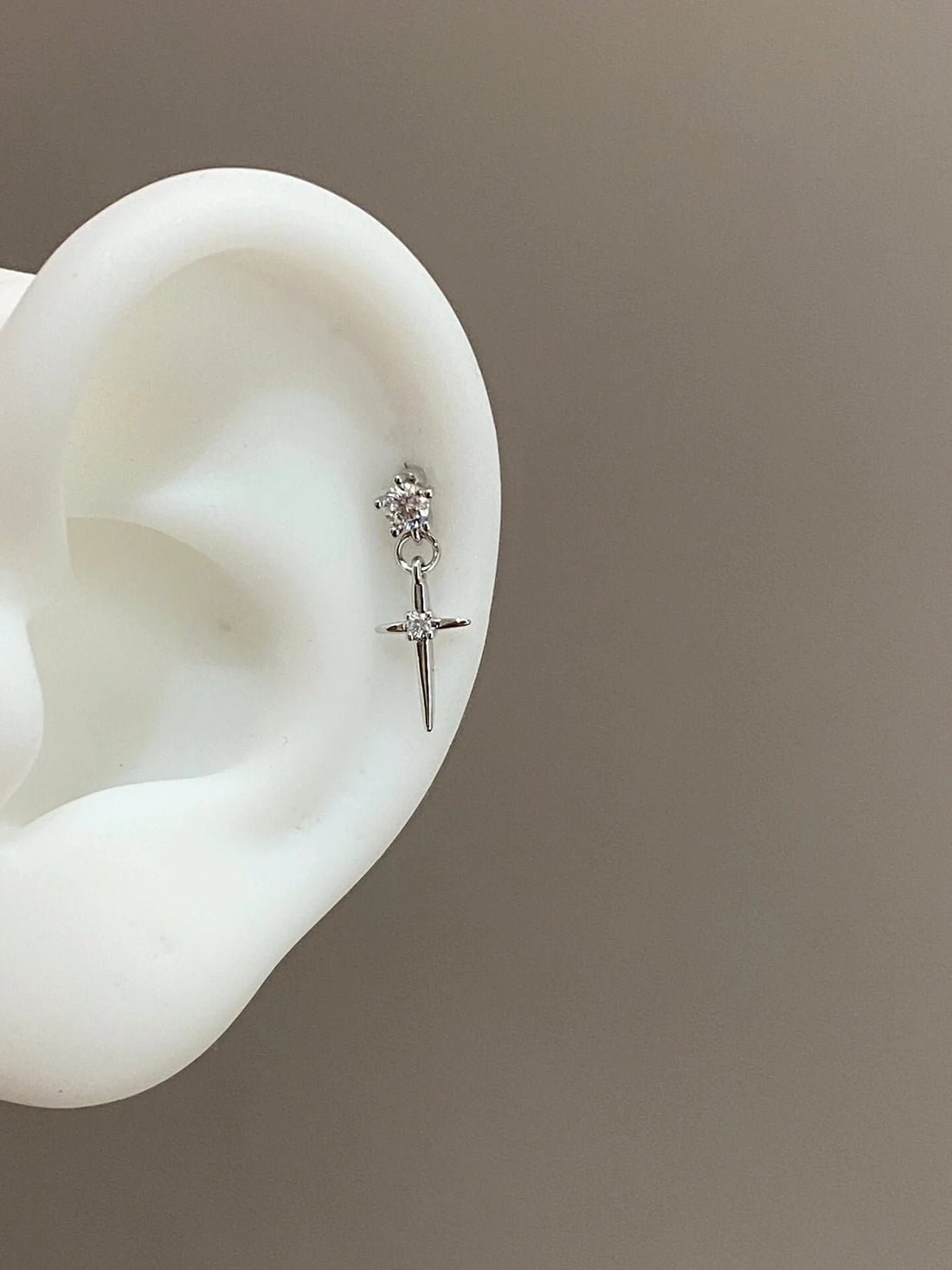 Polina Sparkling Cross Stud Earring