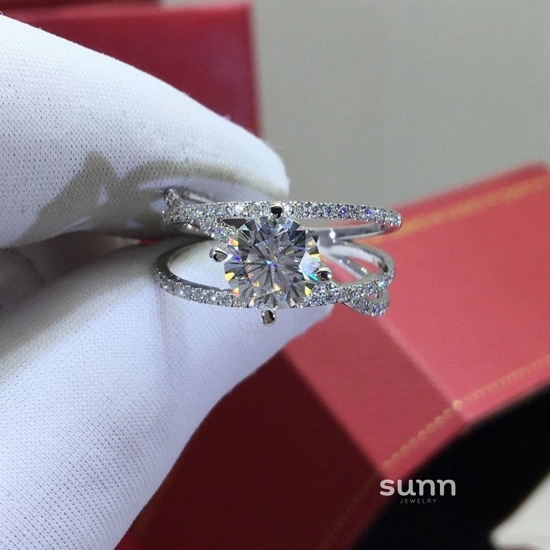 Polly Dazzling Moissanite Ring [P65YMUMP]
