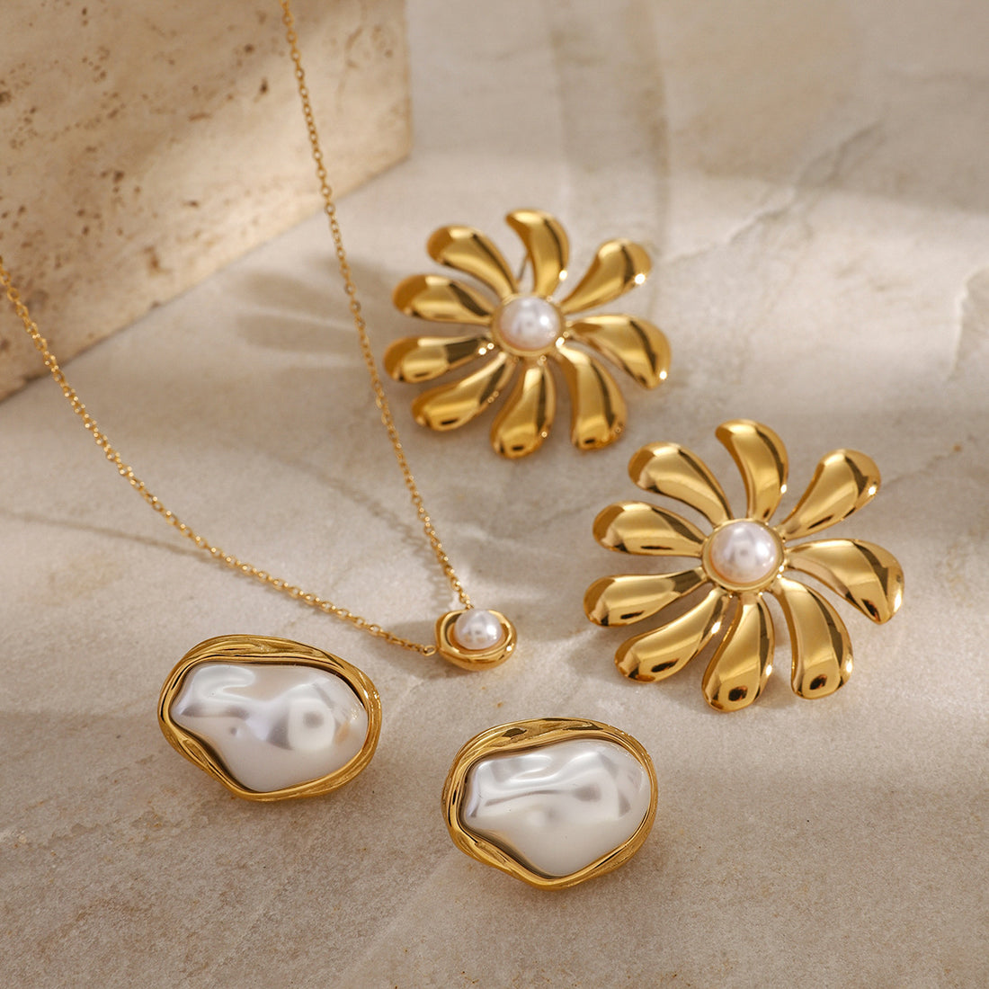 Polly Pearl Adornment Set [C4G5ZG5I]