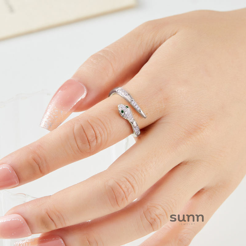 Poppy Serpentine Zircon Ring [SP4ELQ69]