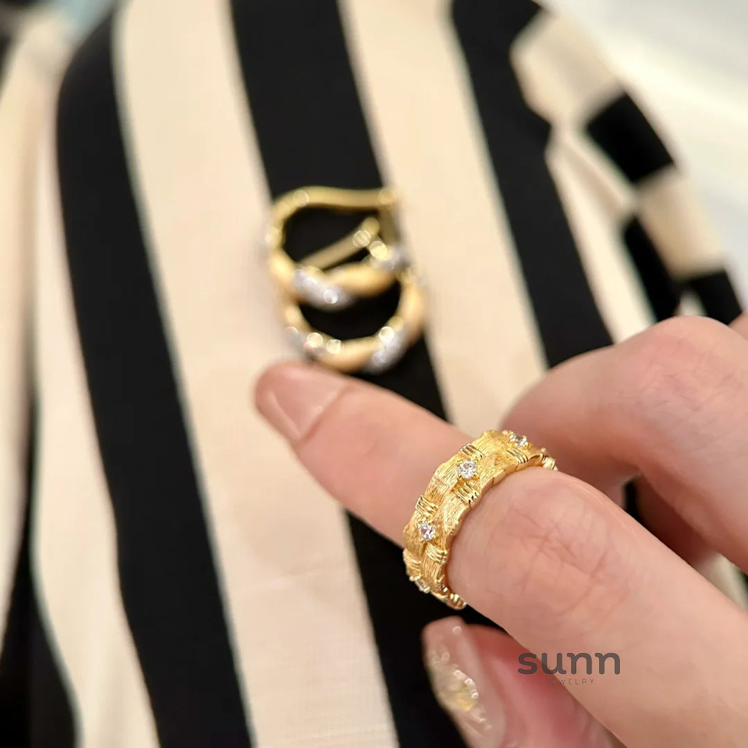 Poppy Woven Diamond Ring [CZ7KD1YY]