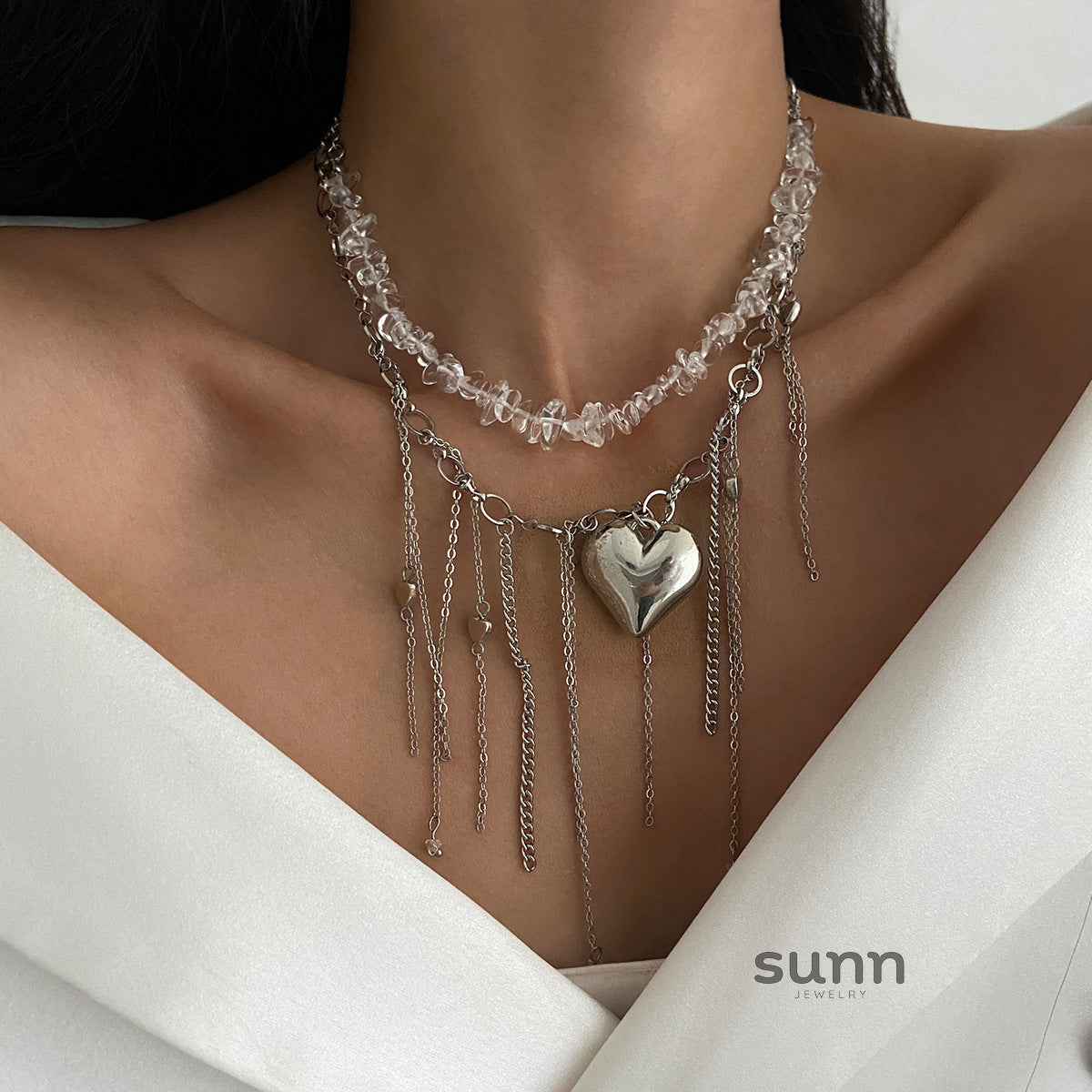 Porter Pearl Cross Choker [WTKMMIS8]