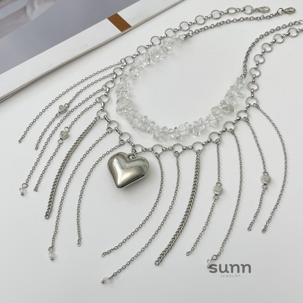 Porter Pearl Cross Choker [N3H9BJKR]