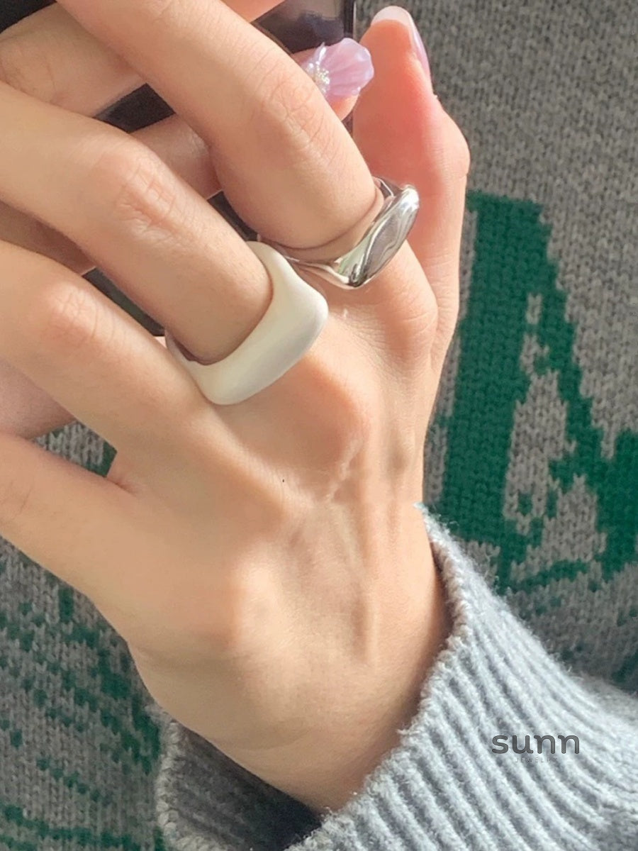 Porter Sculptural Enamel Ring [BA5NBZ42]