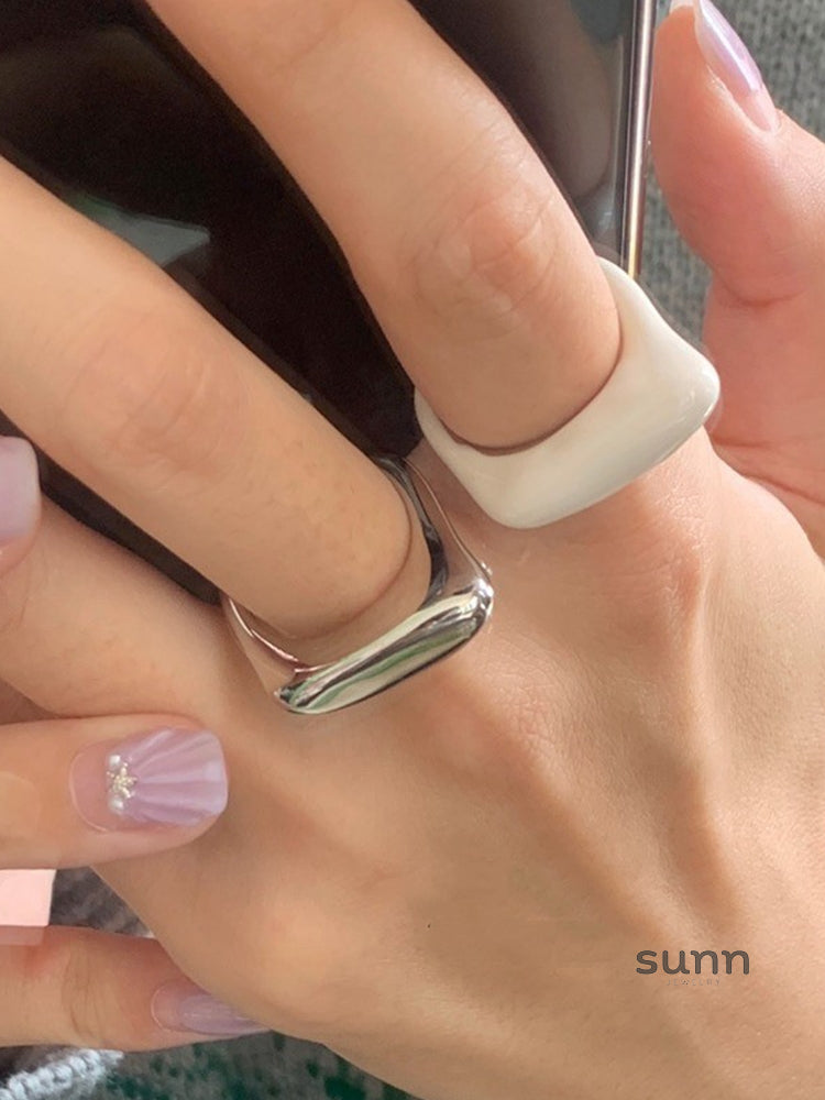 Porter Sculptural Enamel Ring [EPZWPKBI]