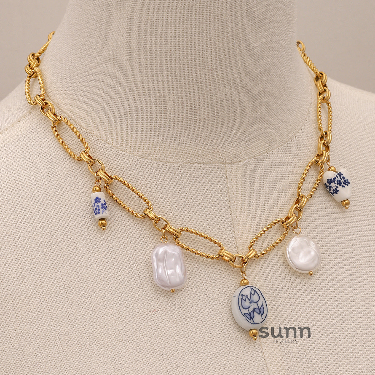 Precious Ceramic Heart Pearl Necklace [DN6LG5DL]