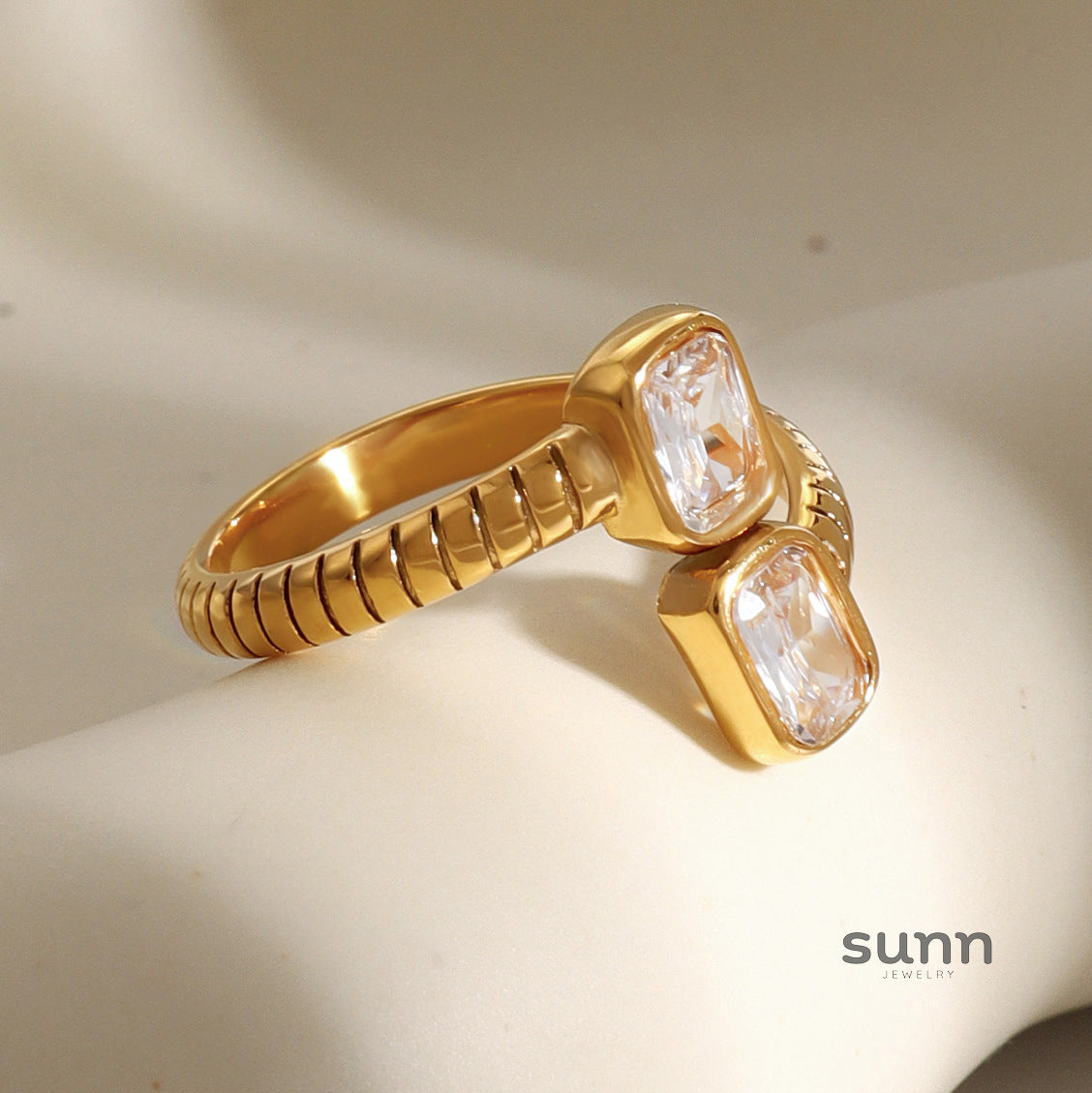 Precious Zircon Open Ring [FR05B9Z8]