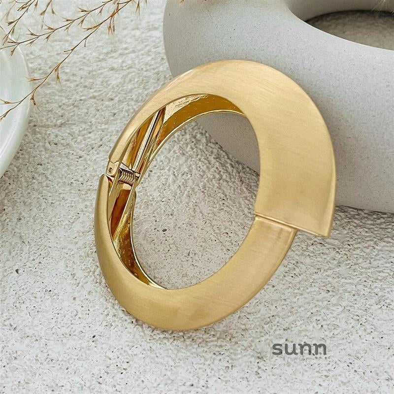 Priscila Asymmetrical Matte Cuff Bracelet [0OG6YCJ2]