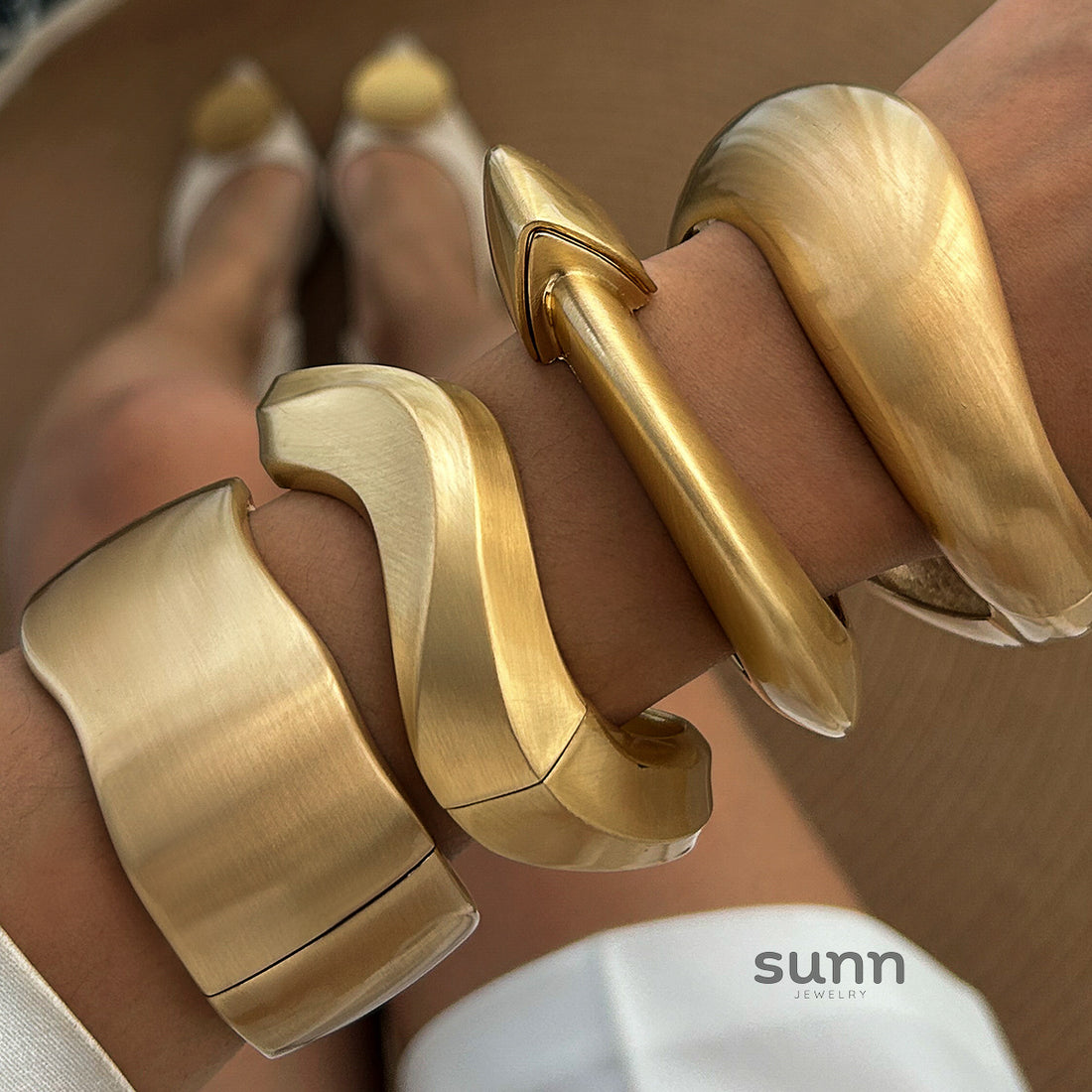 Priscila Asymmetrical Matte Cuff Bracelet [2XXVALDF]