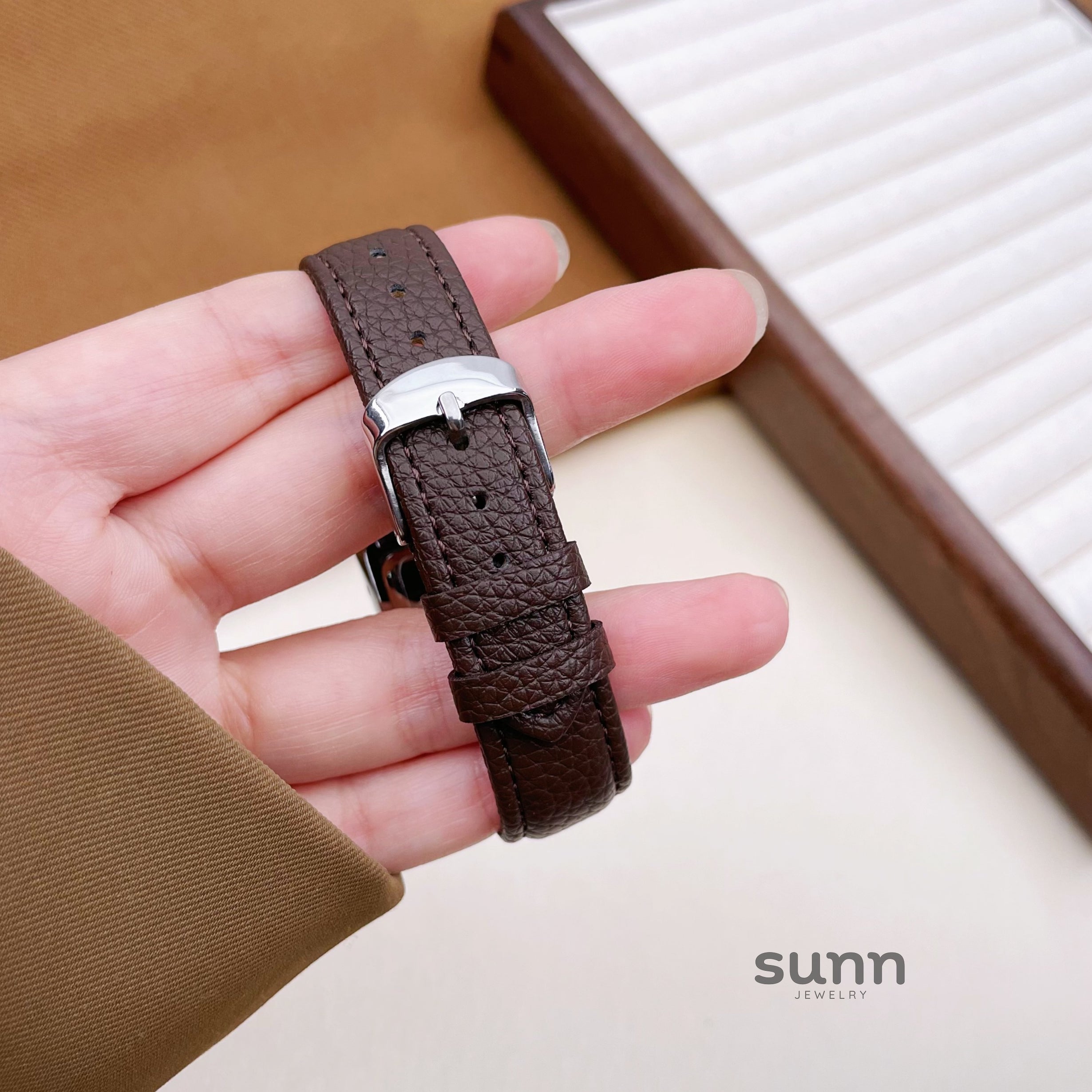 Priscila Elegant Square Watch