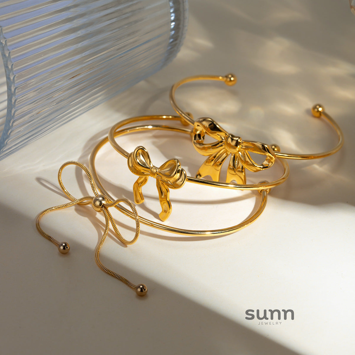 Priscila Sculptural Gold Earrings [Q283Z5WB]