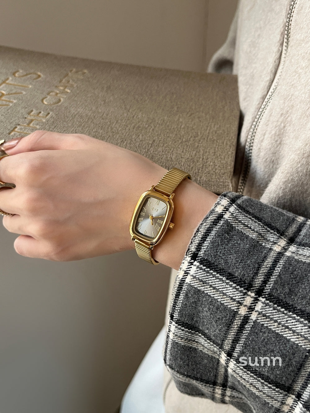 Prudence Elegant Bracelet Watch [AGUF08ZS]