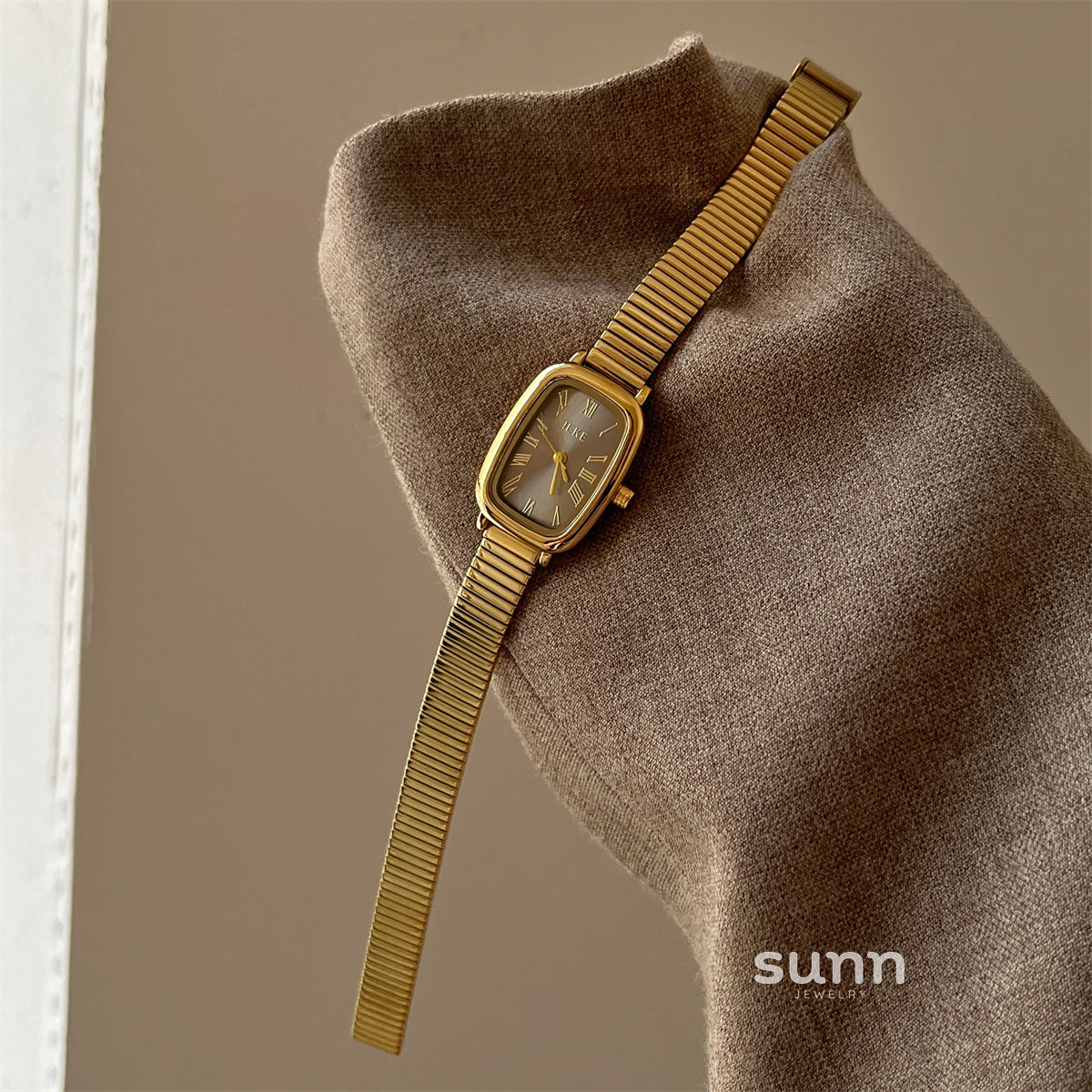 Prudence Elegant Bracelet Watch [A13LX8X0]