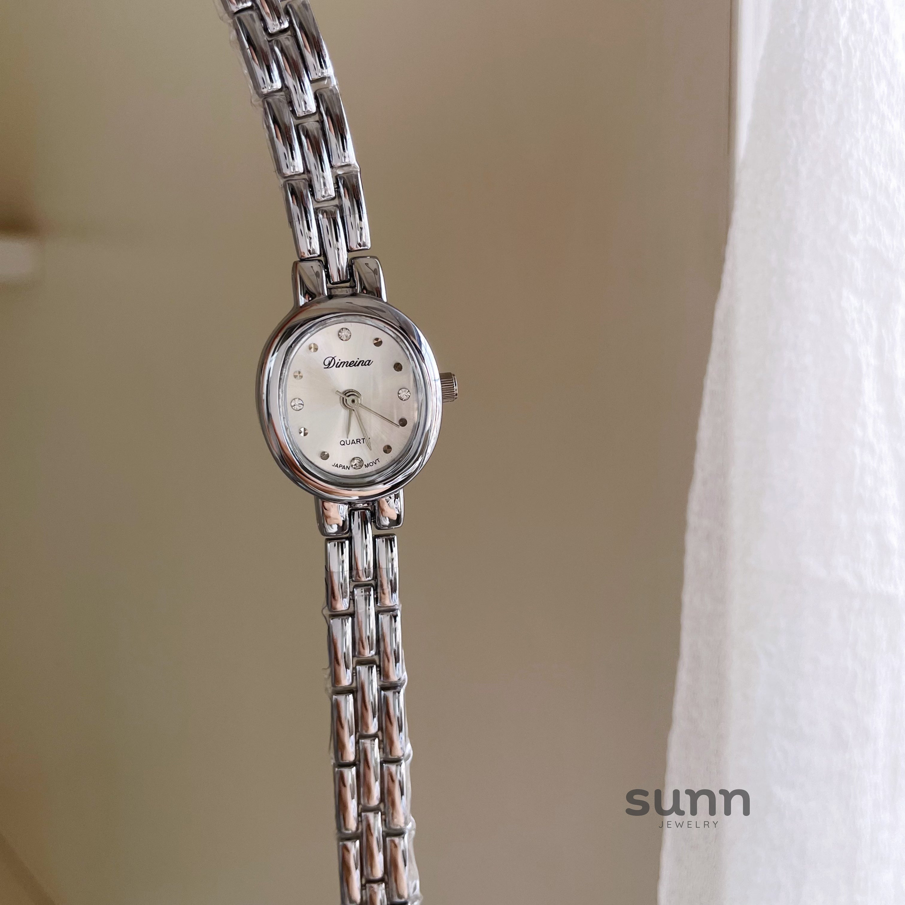 Queena Exquisite Oval Watch [OO8BF9M0]