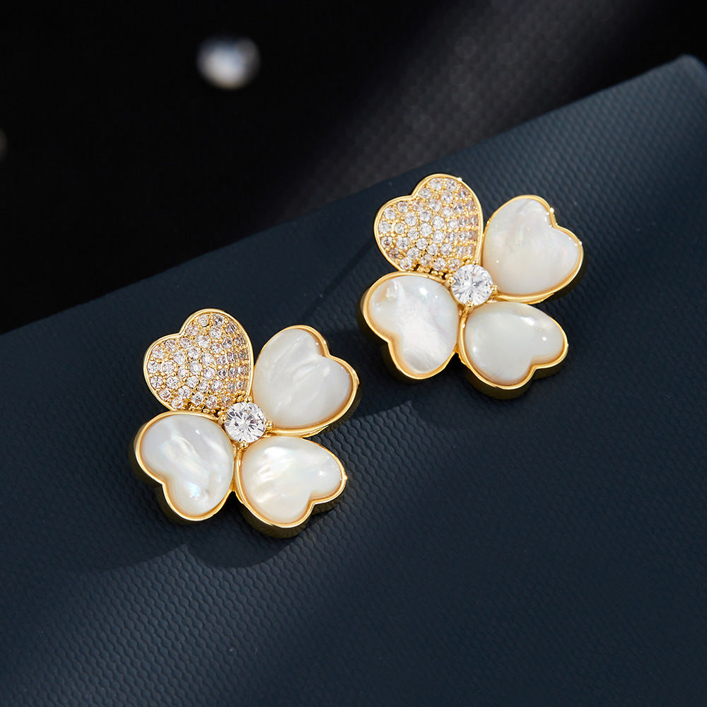 Queena Fritillary Clover Earrings [7N5GL7PV]